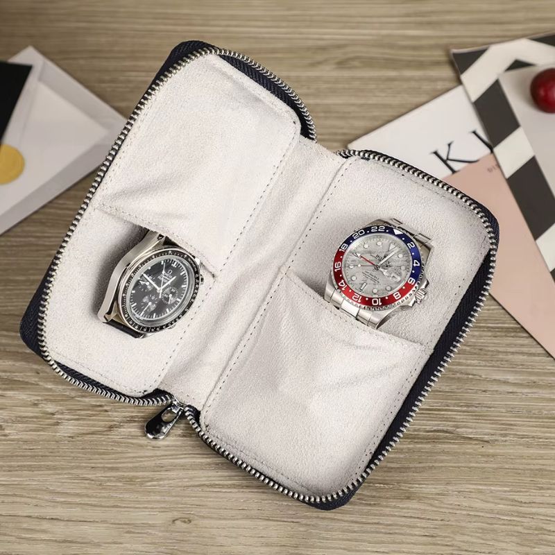 Leather travel watch case with 2 compartments