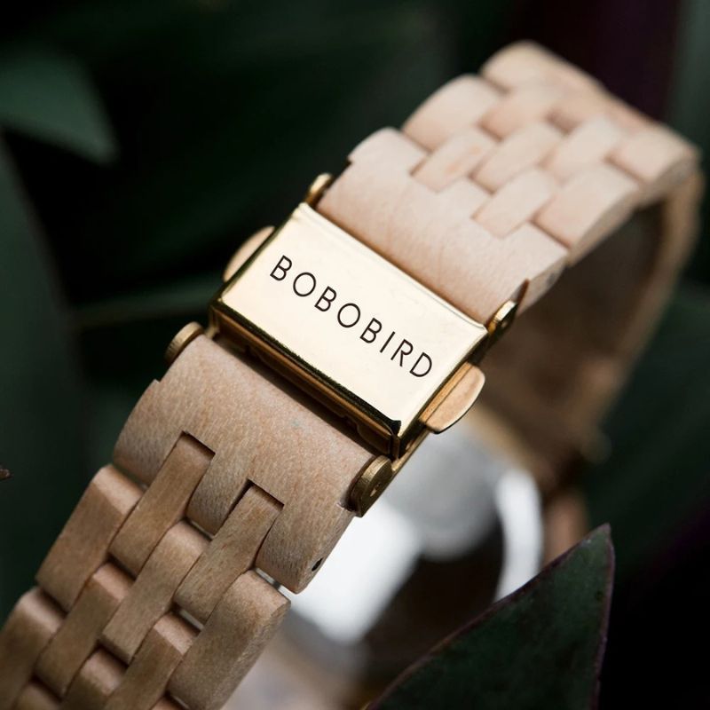 Women's Wooden Watch with a Clean Dial and Natural Colors
