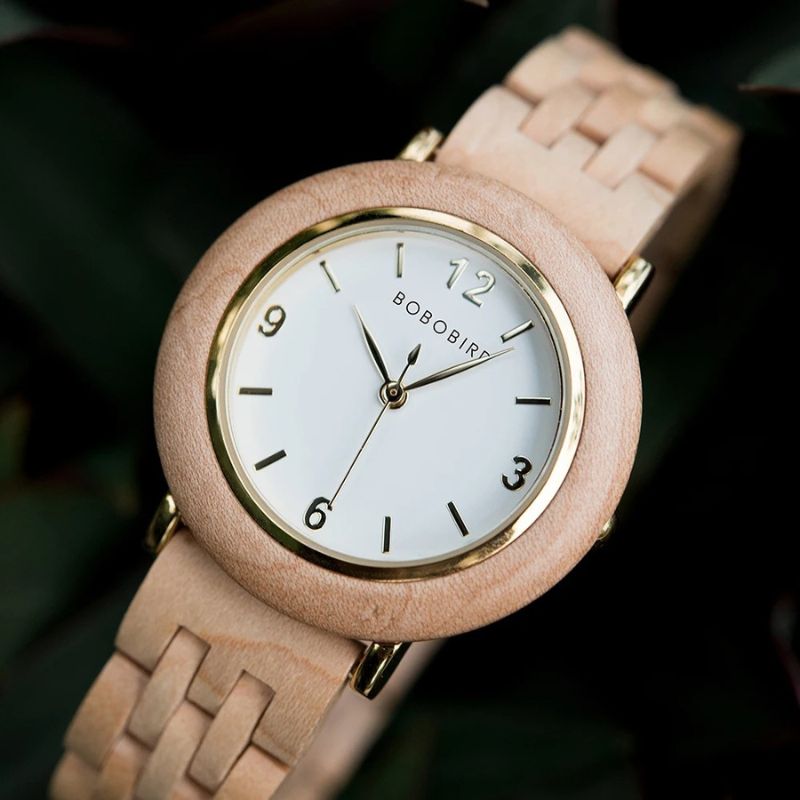 Women's Wooden Watch with a Clean Dial and Natural Colors