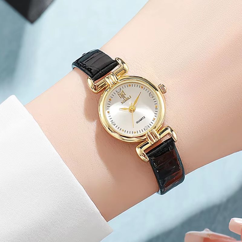 Minimalist Women's Quartz Watch in Crocodile Leather