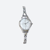 Elegant Women's Quartz Watch with Clean Dial and Link Bracelet