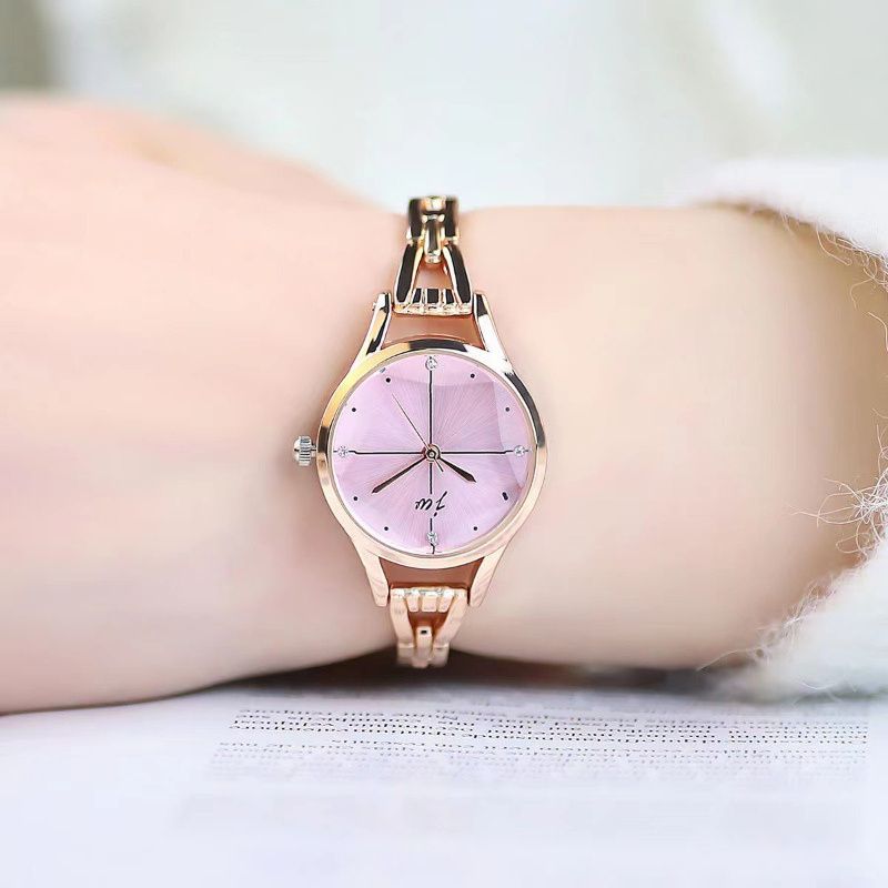 Elegant Women's Quartz Watch with Clean Dial and Link Bracelet