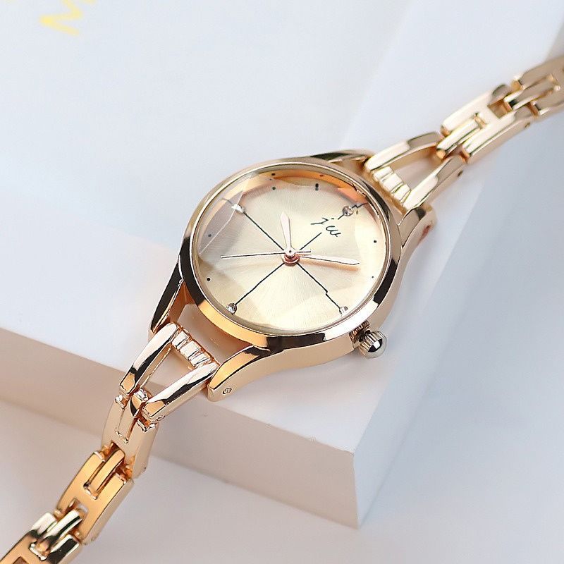 Elegant Women's Quartz Watch with Clean Dial and Link Bracelet