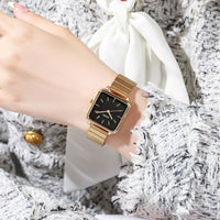 Women's retro quartz watch with a square dial