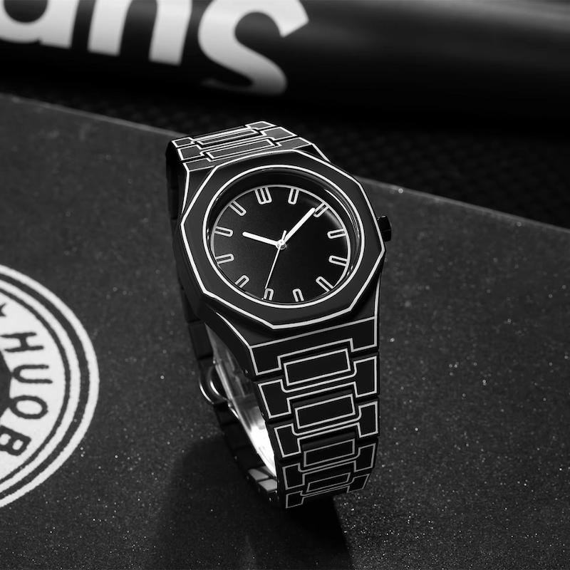 Minimalist Quartz Men's Watch, Clean Design