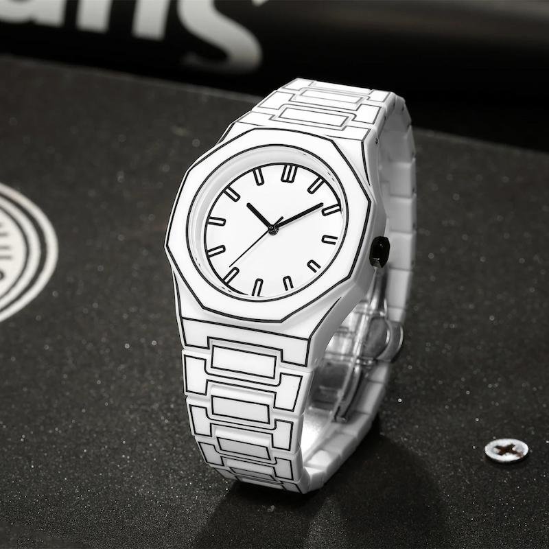 Minimalist Quartz Men's Watch, Clean Design