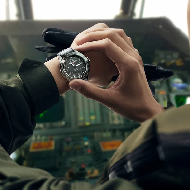 Men's Solar Aviator Watch with 43mm Dial and Nylon Strap