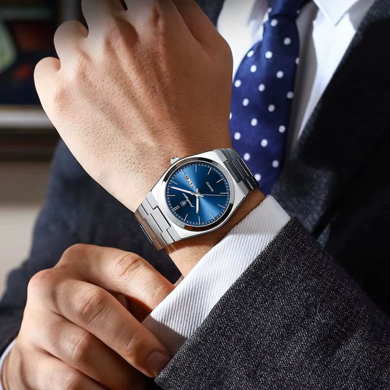 Elegant Men's Quartz Watch Modern Design