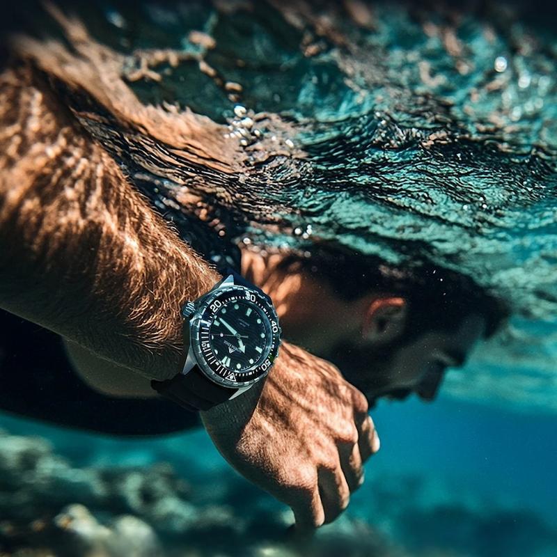 Men's Solar Diving Watch, 300M Waterproof