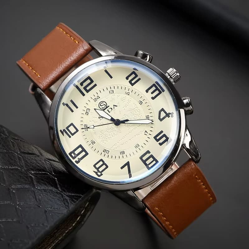 Vintage Men's Classic Quartz Watch with Leather Strap
