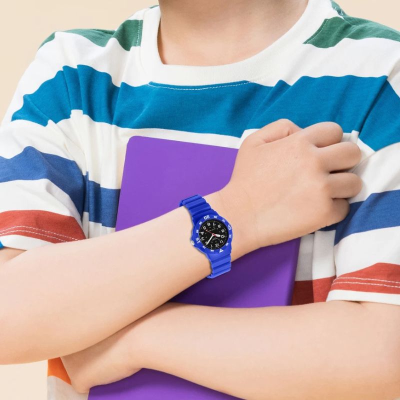 Children's watch, age 5, sporty, 30m water resistant