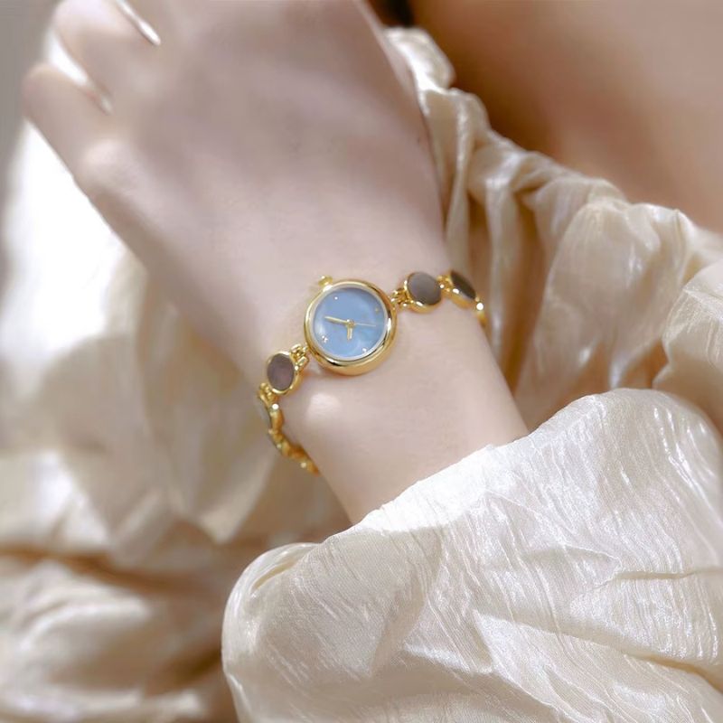 Luxury Women's Round Waterproof Watch
