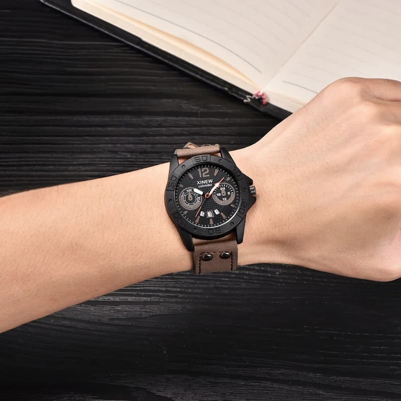 Men's Quartz Military Watch with Leather Strap