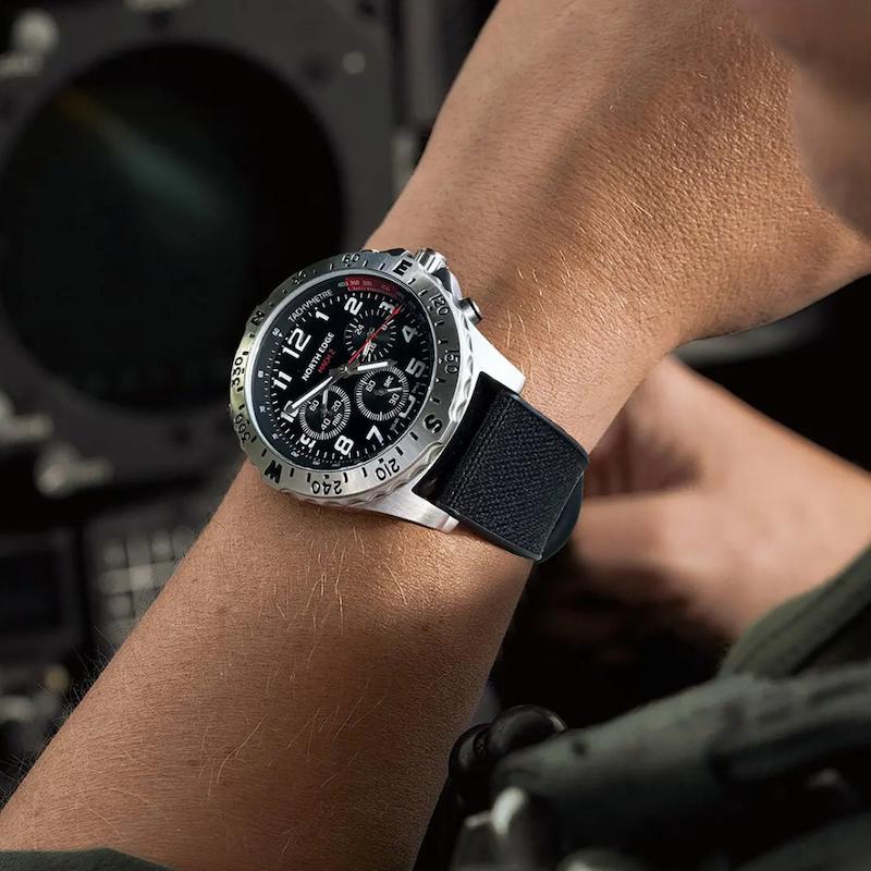 Men's solar chronograph watch, 44mm dial