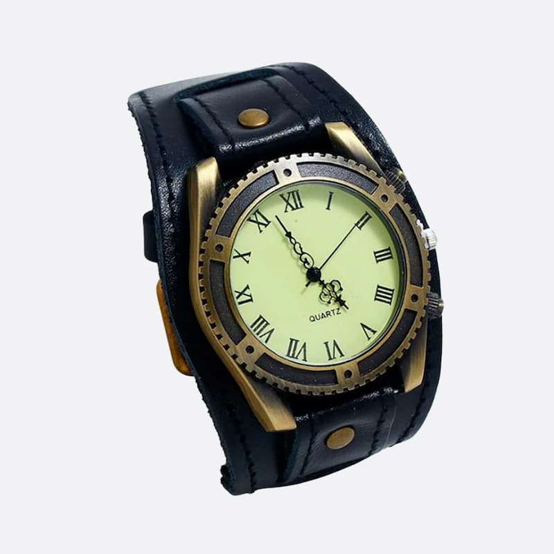 Vintage men's watch with leather strap, retro quartz with Roman numeral dial