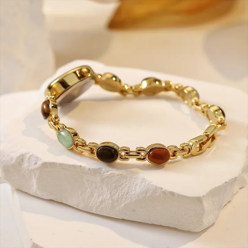 Vintage Women's Watch with Mesh Bracelet and Stone