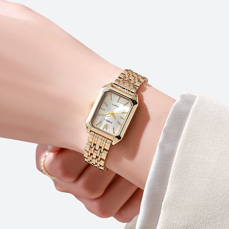 Vintage women's rectangular gold-plated metal watch 2 Image