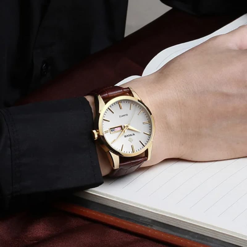 Vintage Men's Quartz Watch with Brown Leather Strap
