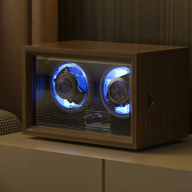 Automatic winder in wood and LED